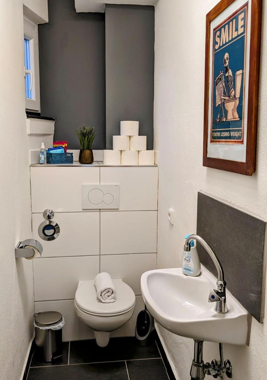 Apartament 65Qm Altbaucharme Mit Zwei Balkonen Karlsruhe Zewnętrze zdjęcie